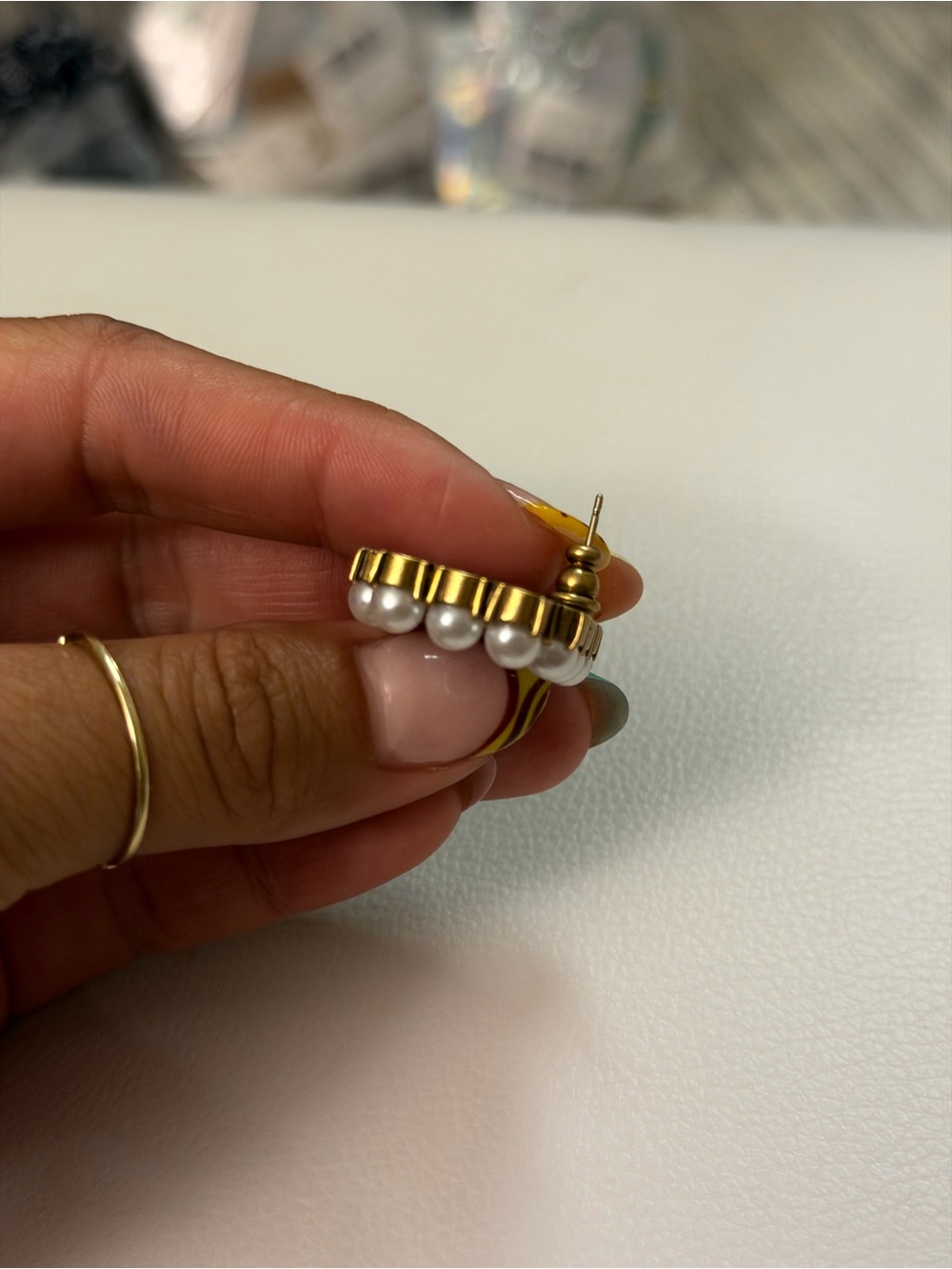 Gucci Gold GG Pearl Frame Earrings - Picture 8 of 10
